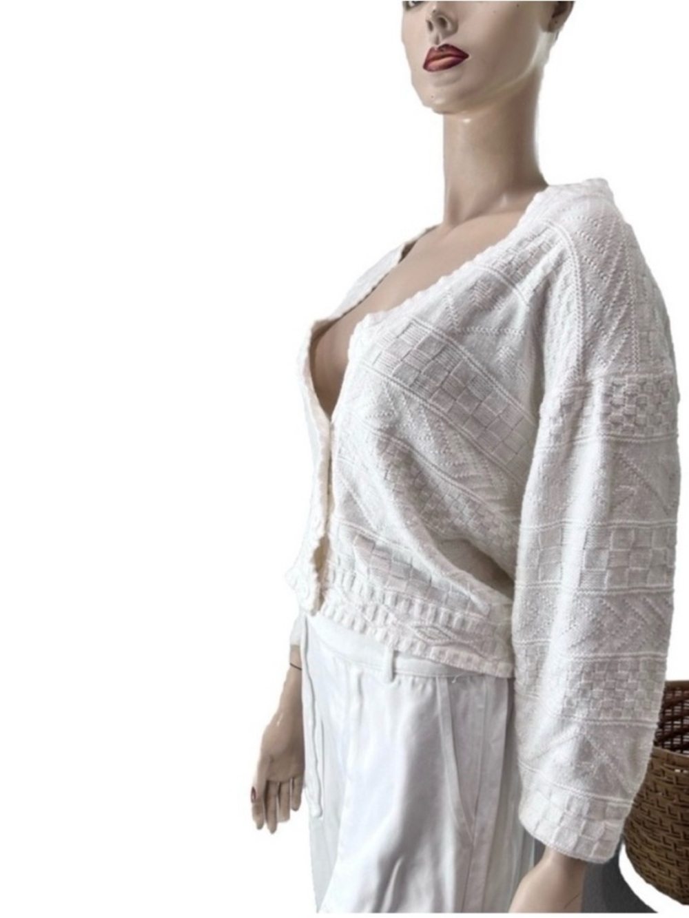 Chic. HONOR cardigan white V-neck Knit Button Cardigan - Picture 2 of 16